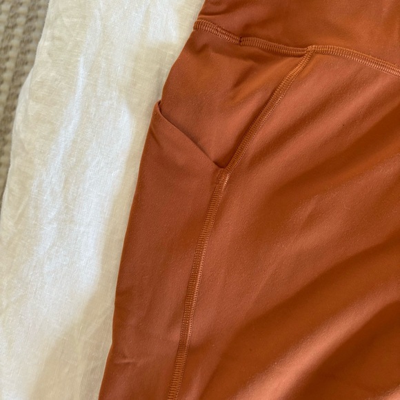 Lululemon align high rise leggings with pocket - Picture 2 of 3